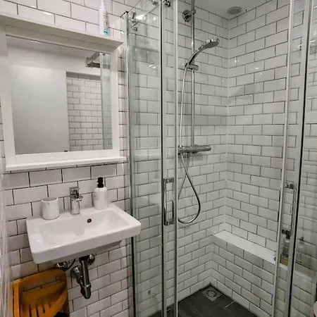 Daire Mimosa Duplex In Old Town, 200m To